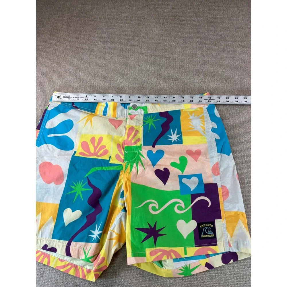 Faherty Quiksilver Mens 34 Board Shorts Multi Color Abstract Heart Print Swim